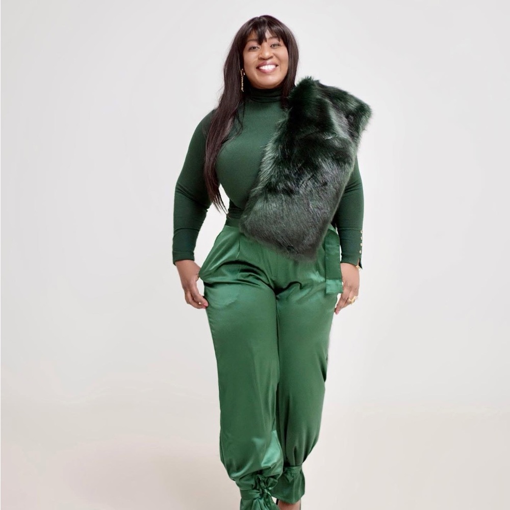 Elegant Green faux fur fluffy shawl